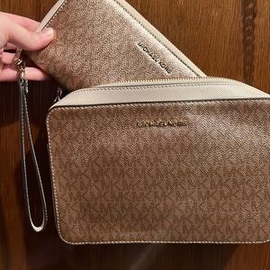 Michael Kors Rose Gold Crossbody purse and wallet Set